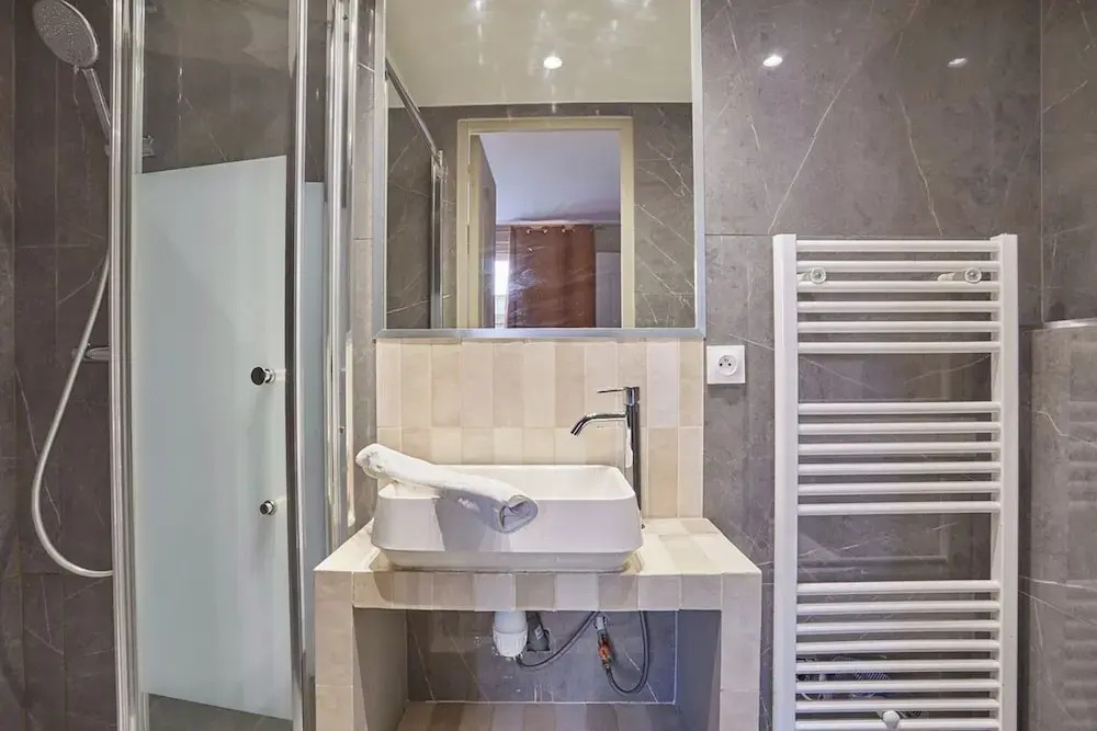 Superb New Studio in the Center of Paris/opera