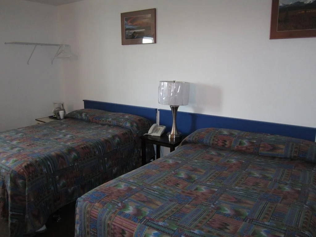 Nisutlin Trading Post Motel