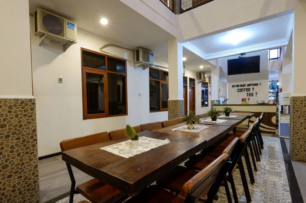 RedDoorz near Universitas Diponegoro 2