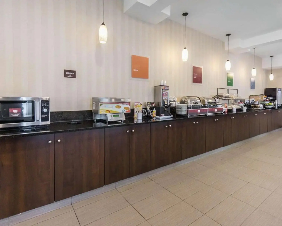 Comfort Inn & Suites