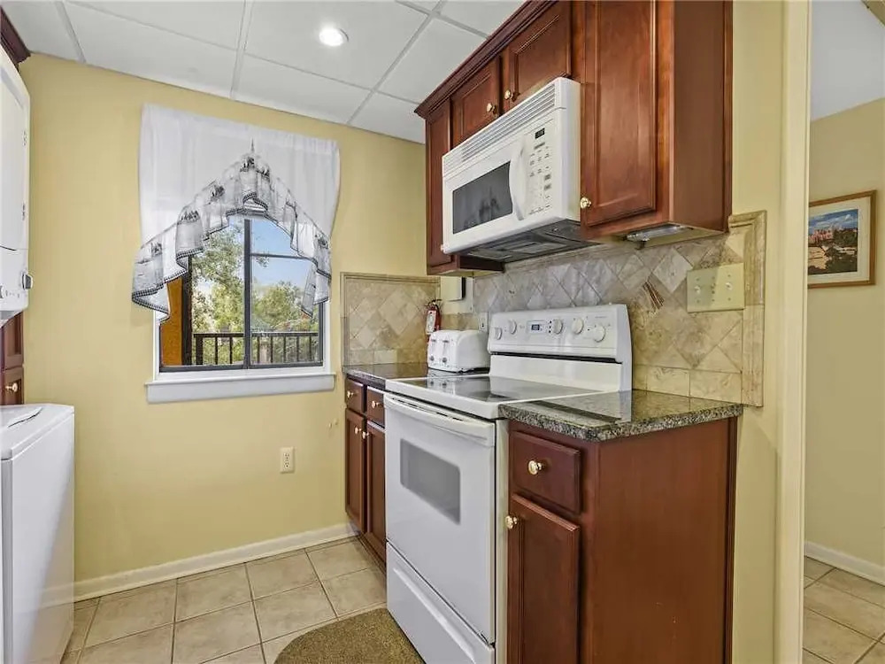 Island Club 1403 - Two Bedroom Condo