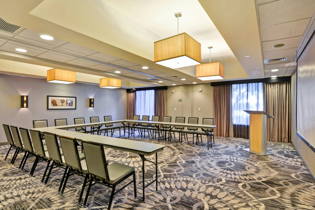 DoubleTree by Hilton Hotel Baton Rouge