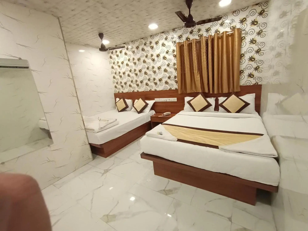 T Junction Residency by OYO Rooms