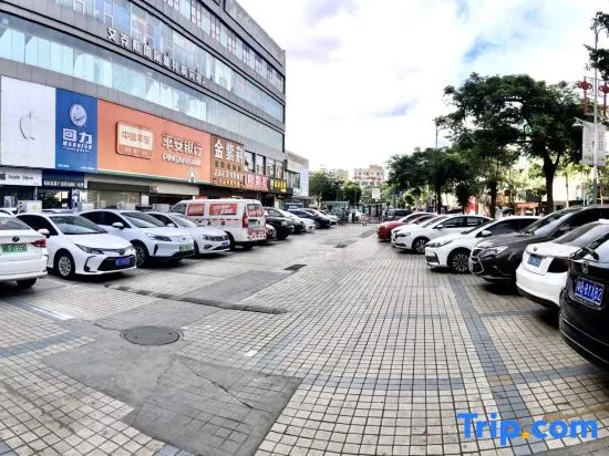 198 Boutique Hotel (Shenzhen Gongming Plaza Subway Station Daqianli Branch)