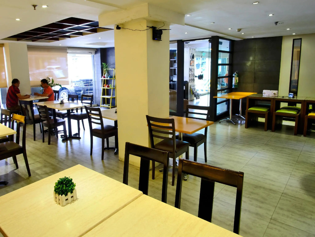 Fersal Hotel Neptune Makati