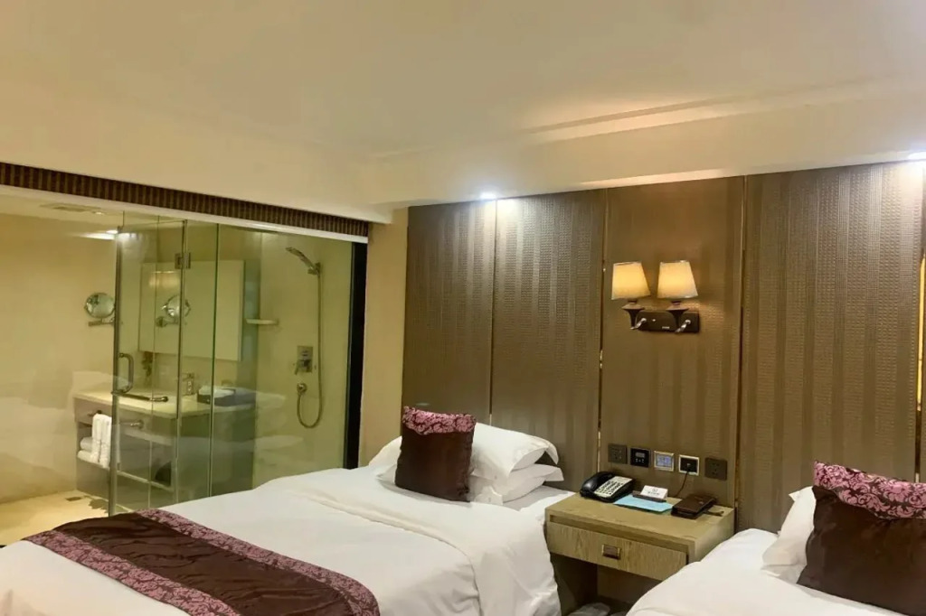 Peking Uni Hotel (Shijingshan Wanda Plaza)