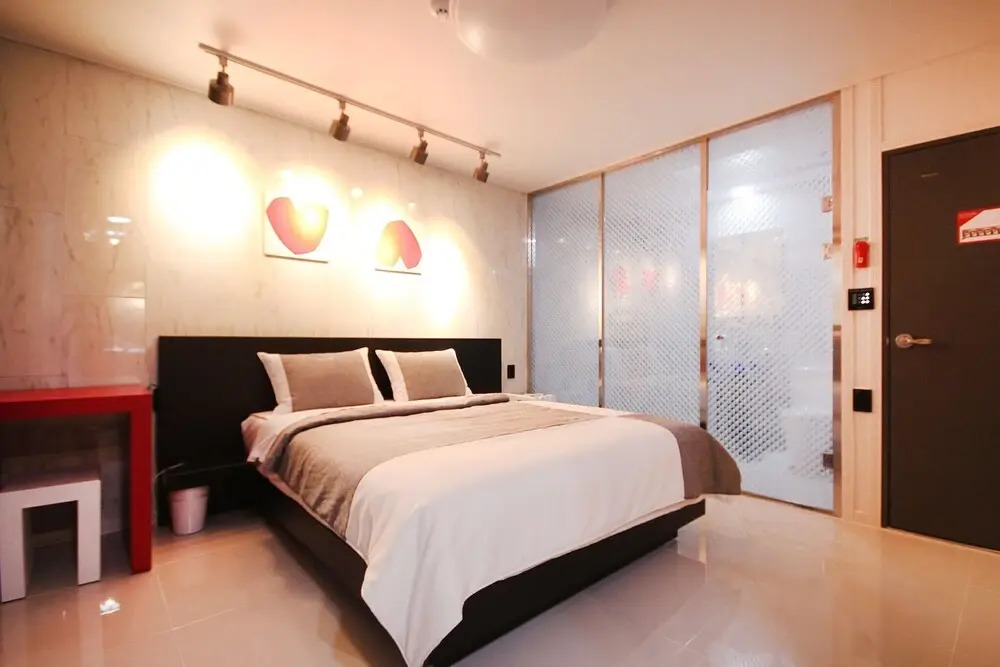 Geoje Island Sadeung K Self Check-in Motel