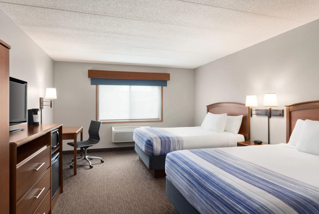 AmericInn by Wyndham Fergus Falls Conference Center