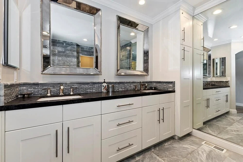 029 Lakefront Luxury Home