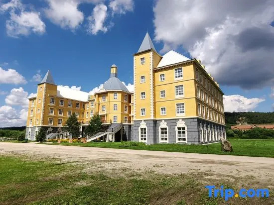 Ya'oulong Castle Hotel