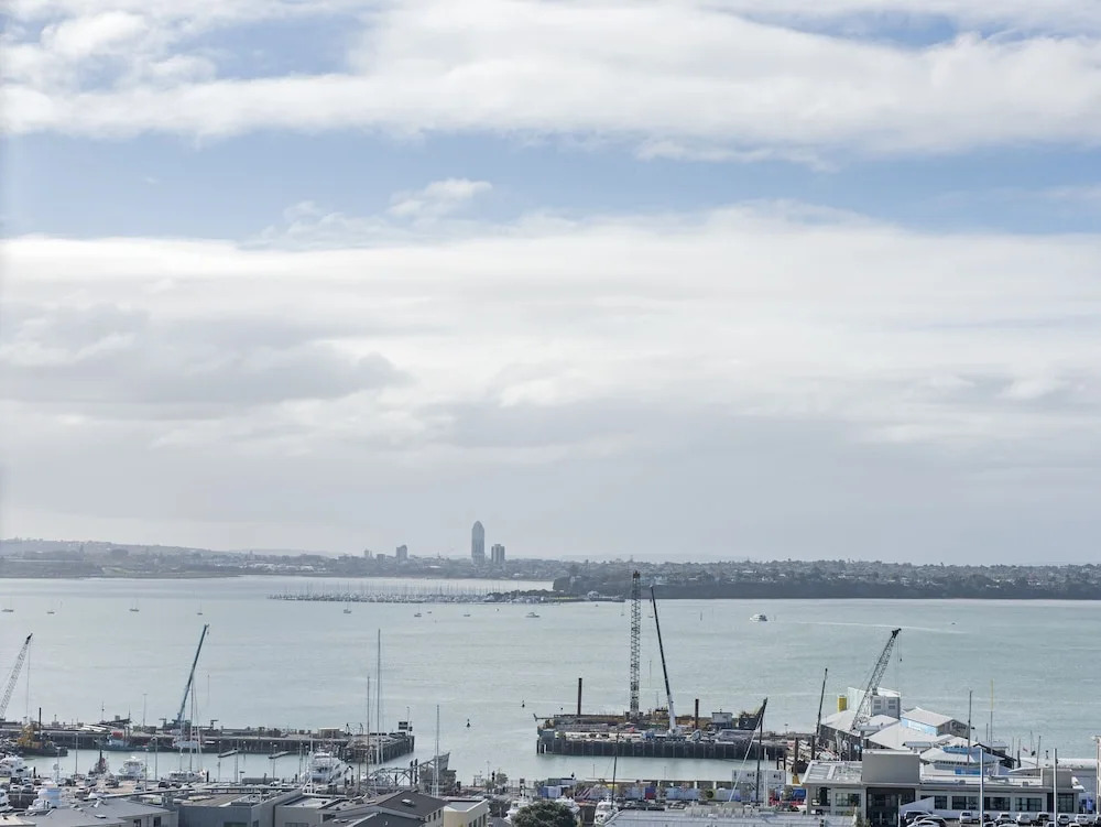 Best Views, Stunning Heritage, Pool, Gym & Car Park