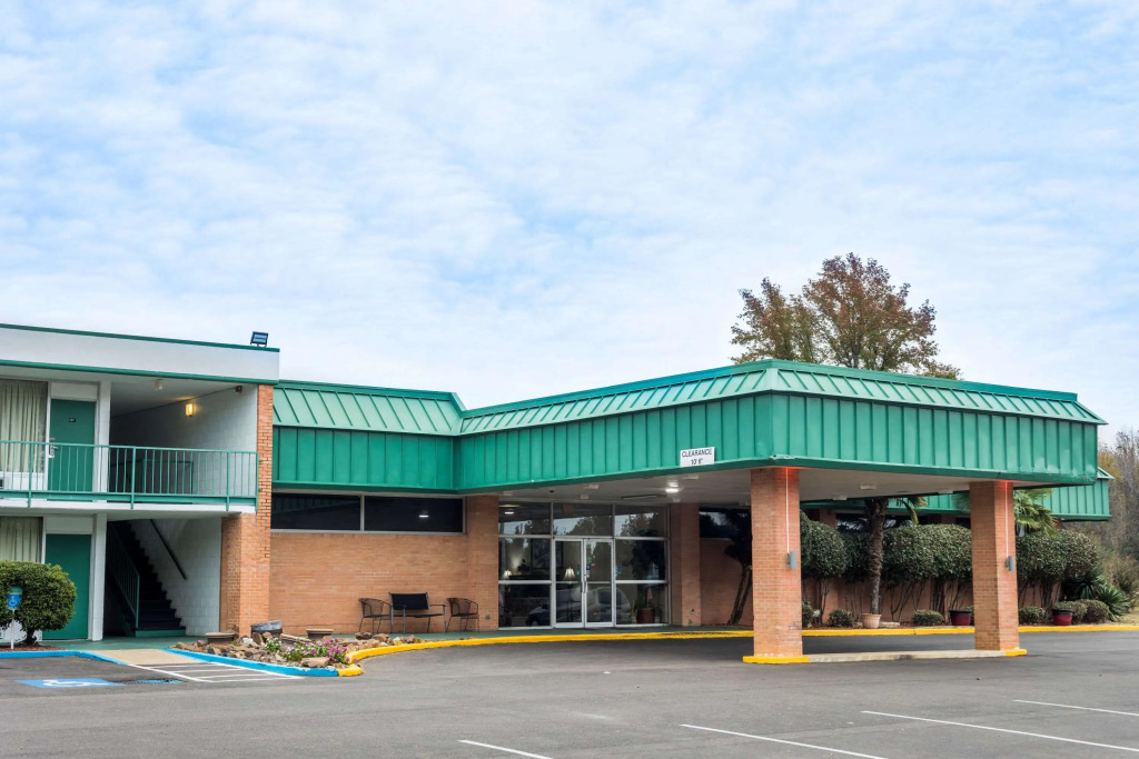Super 8 By Wyndham Hope