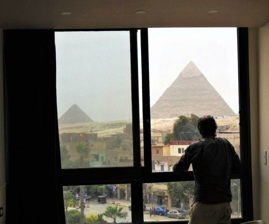 Happy days pyramids inn