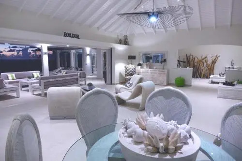 Seafacing Villas Apartments Rentals