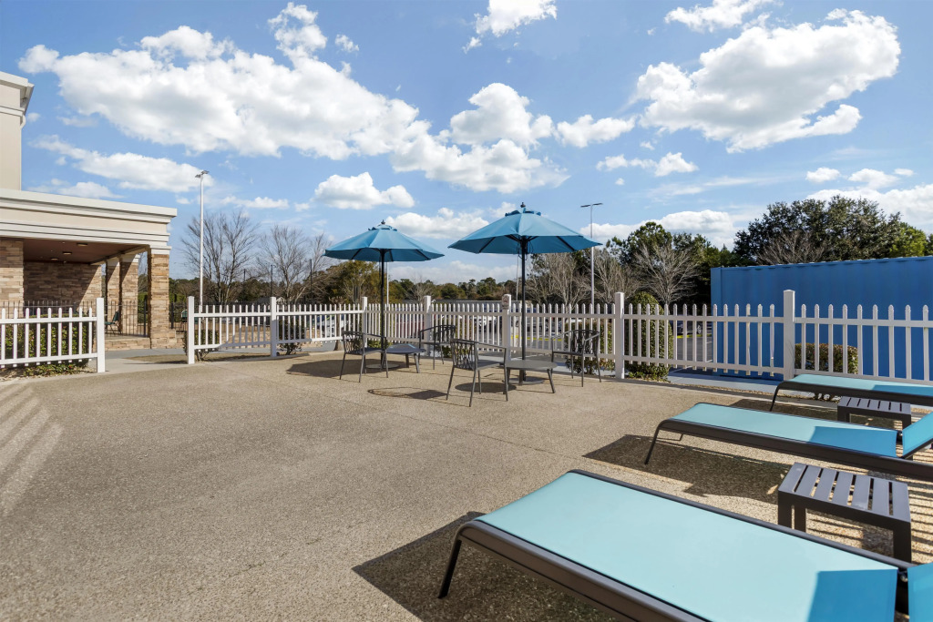 Best Western Plus Rose City Conference Center Inn