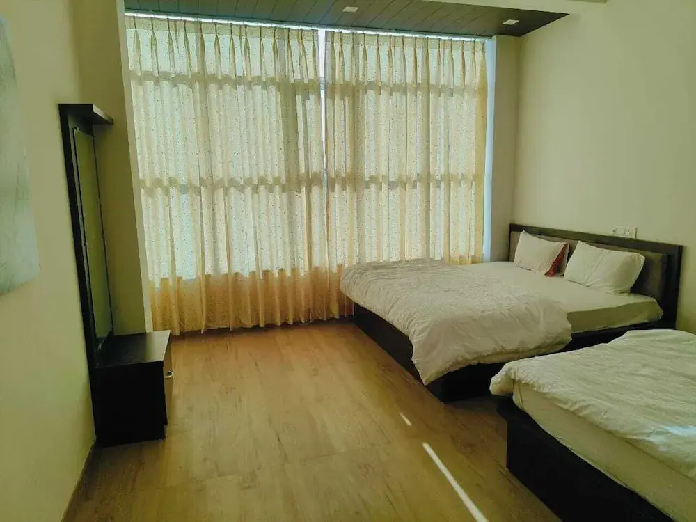 Fairview Anayaa