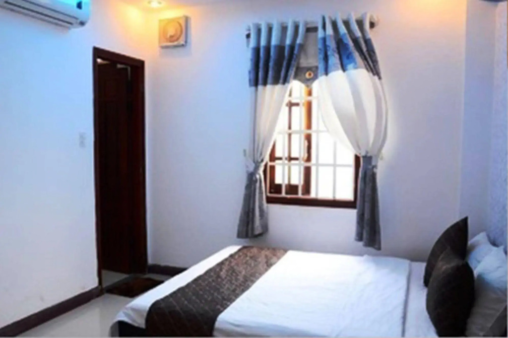 Ken Hotel