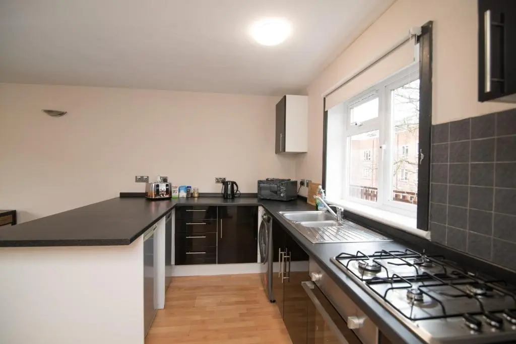 Aston Henry James Courtlands Cosy apartment close to Maidenhead train station