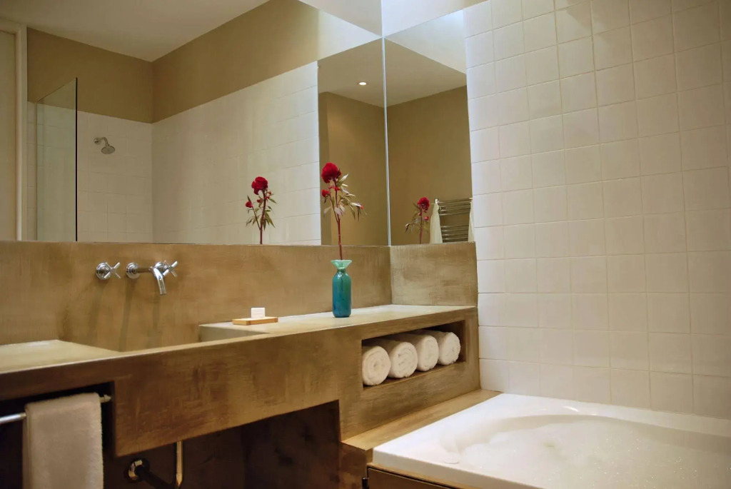 Home Hotel