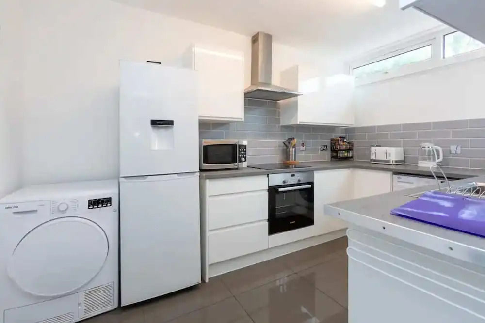Spacious & Welcoming 4BD House - Kennington