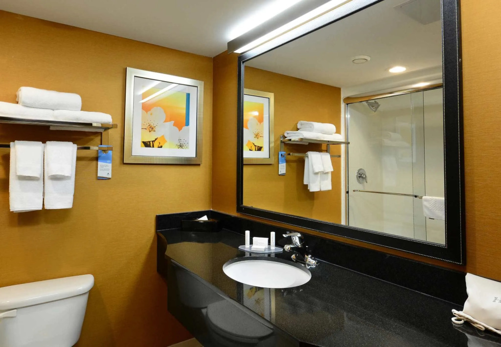 Fairfield Inn and Suites by Marriott Winston Salem/Hanes