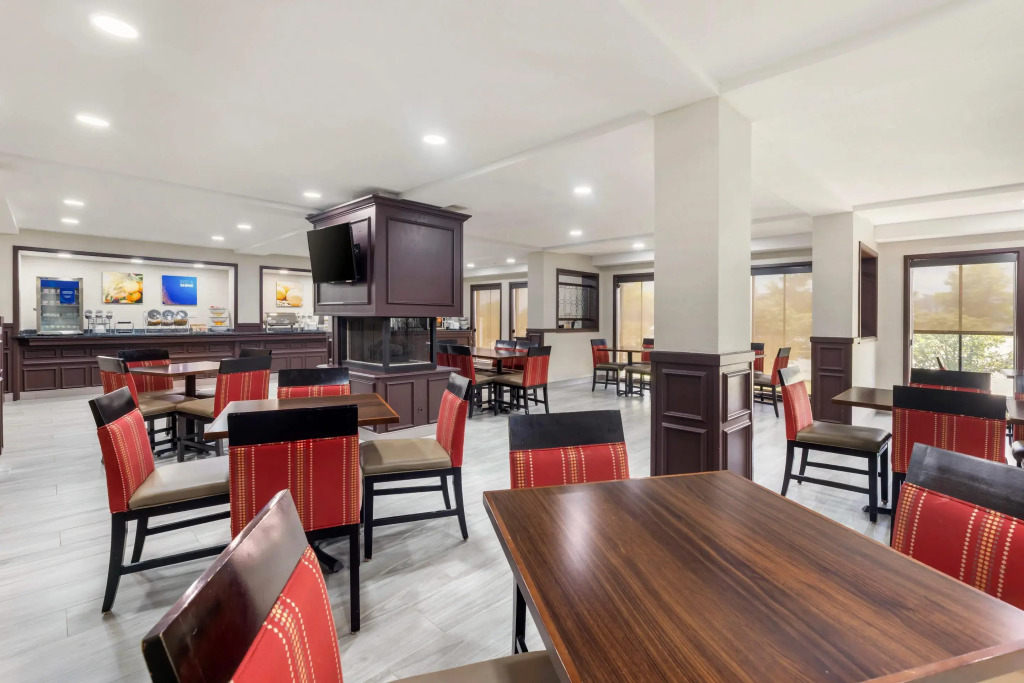Comfort Inn Bourbonnais near I-57