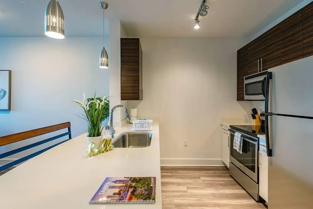 FRONTDESK NoHo Flats at North Hyde Park Apts Tampa