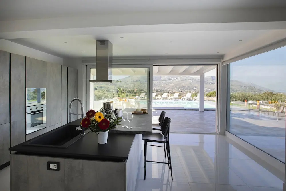 Villa Adelfos