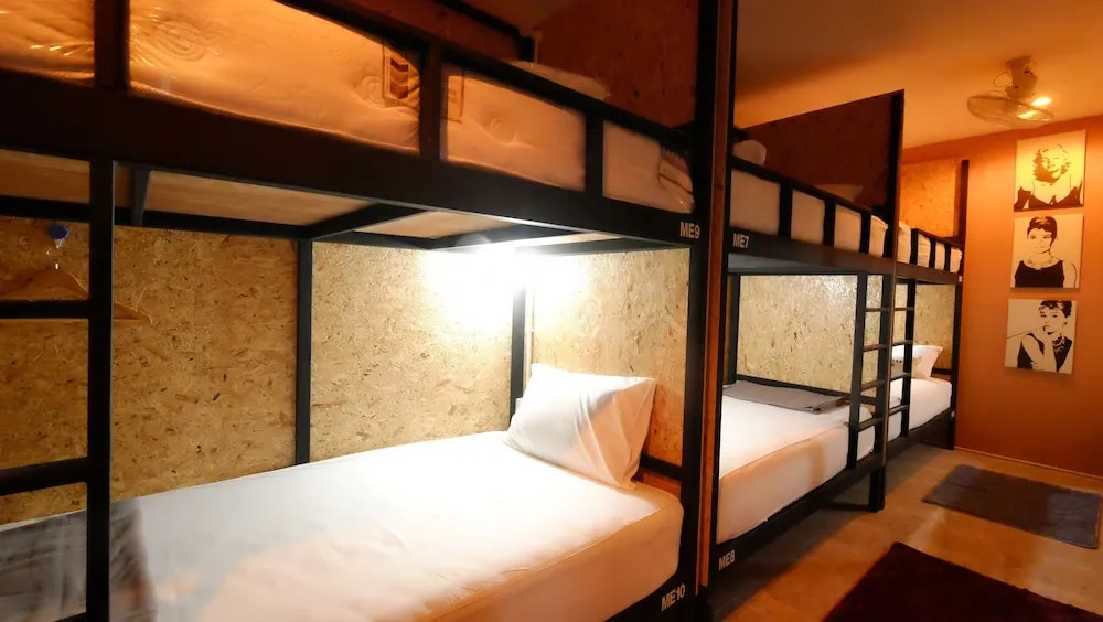 Me Hostel