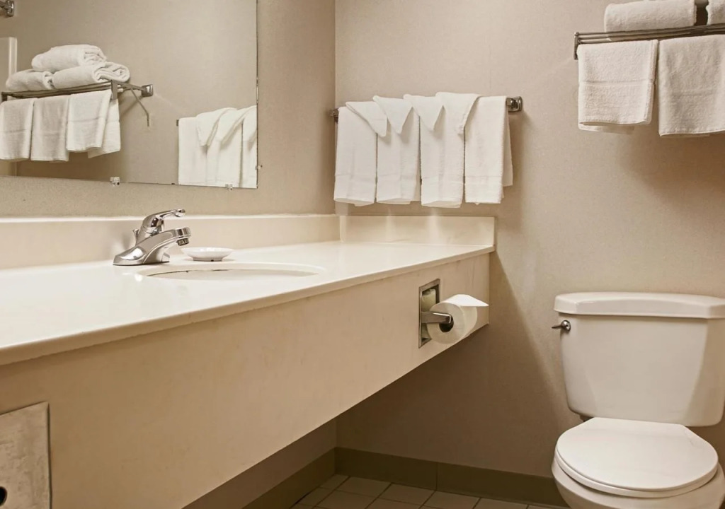 Best Western Airport Inn & Suites Cleveland