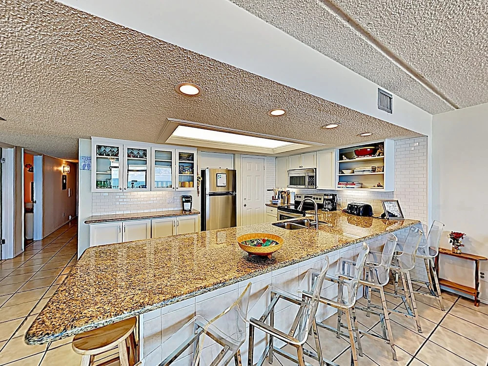 New Listing! Gulf-view All-suite Bliss W/ Pools 3 Bedroom Condo