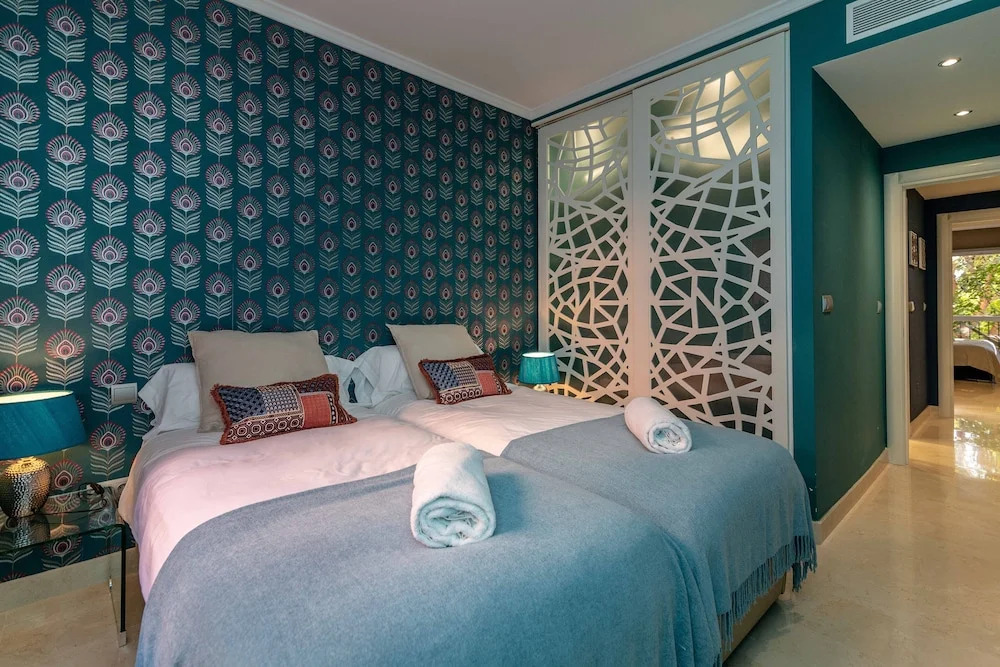 Chic Oasis on the Coast