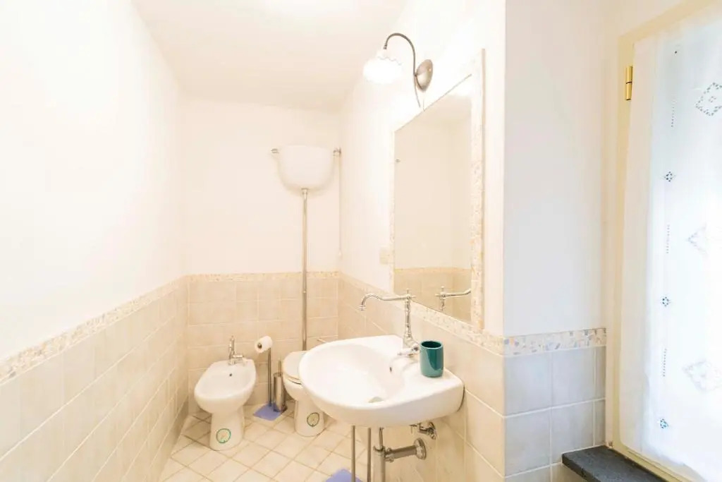 129 - Casa indipendente Velva, 15 km dal mare
