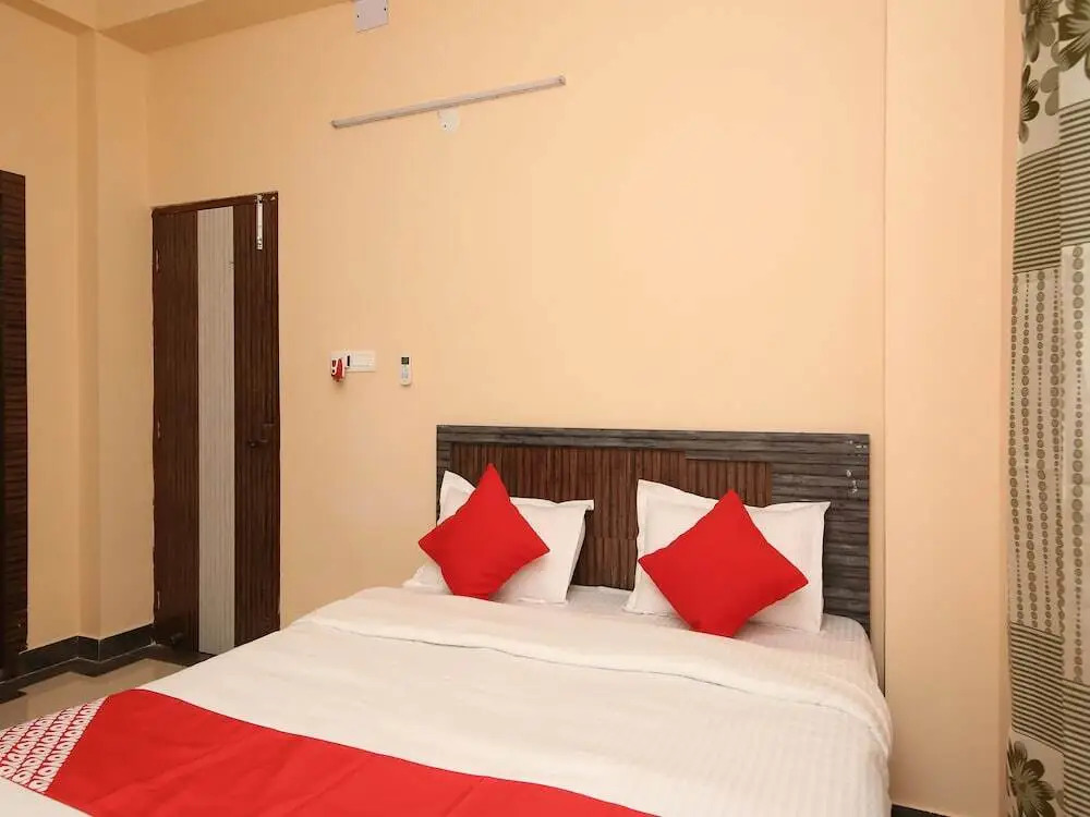 Hotel Buttercouch by OYO Rooms