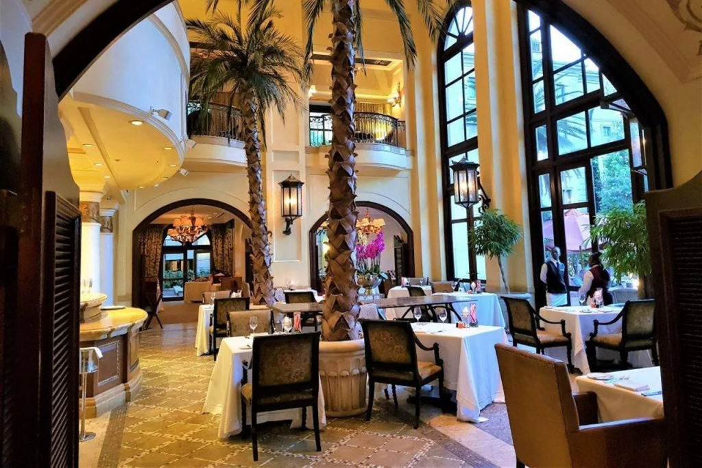 Palazzo Hotel