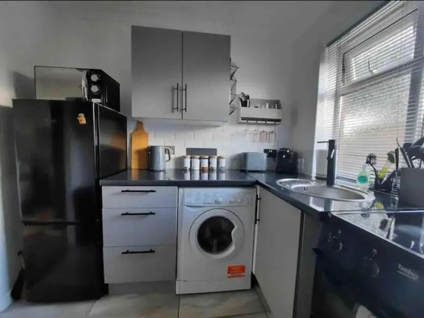 The Cwtch,Self Contained Coastal Annex Freshwater (Adults Only)