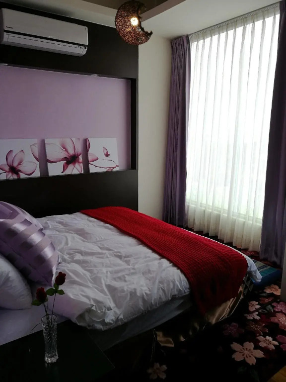 198 Red Hat B&B