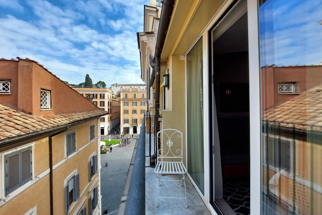 HELMIRAGE Piazza di Spagna Suite