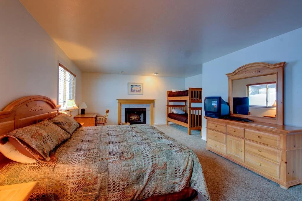 3055 Solamere Drive