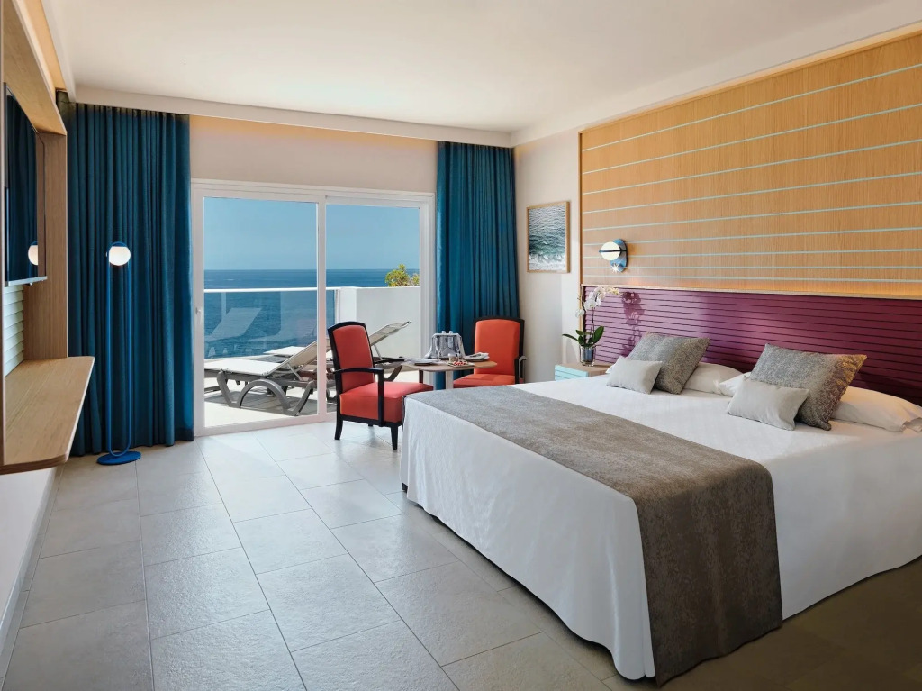 Adrián Hoteles Roca Nivaria