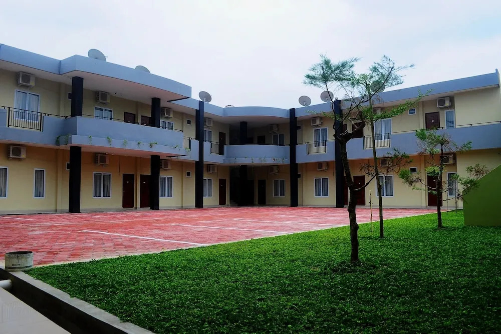 Hotel The Village Syariah