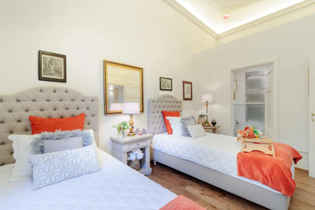 The Medieval Penthouse 5 Bedrooms