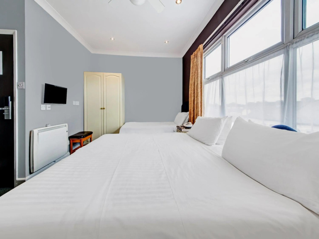 OYO Bostons Manor Hotel, Hanwell London