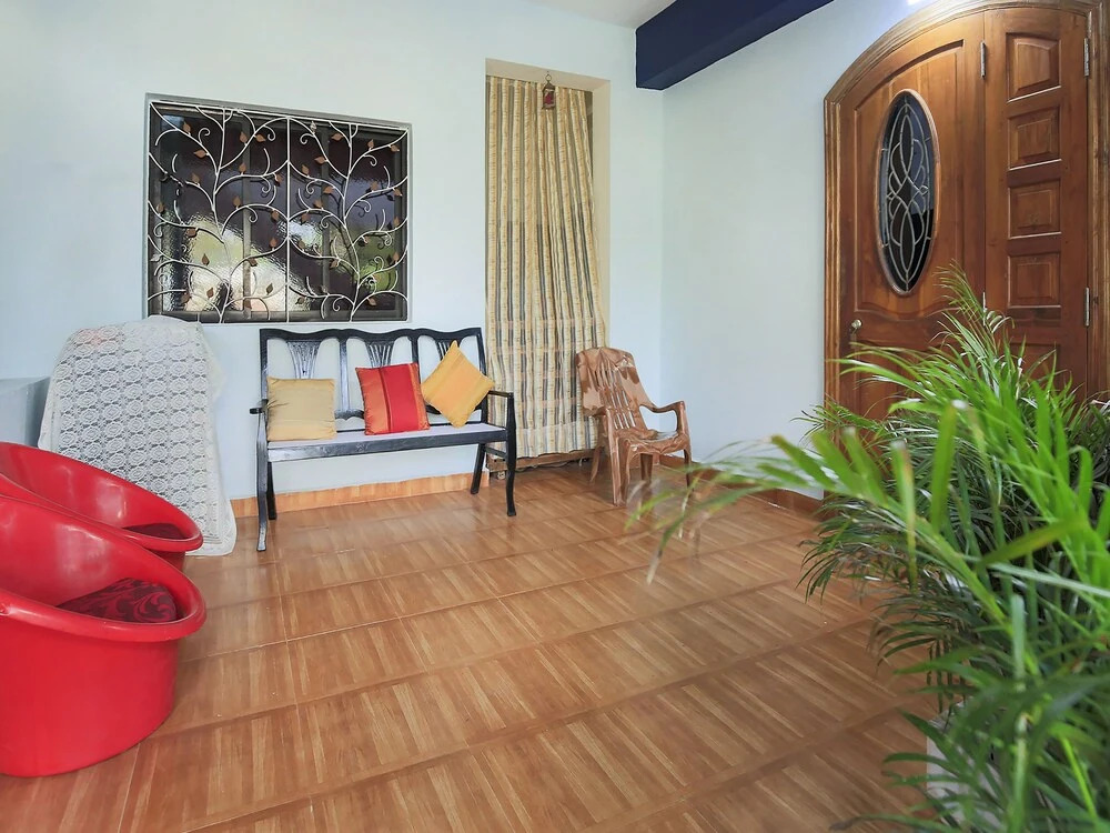 OYO 7476 Braganza Guest House