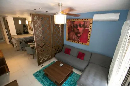 Groovy 1br Condo at Great Location by Happy Address