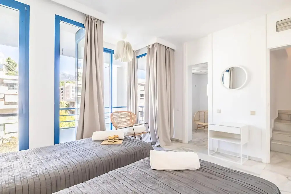 Marbella Pool House Ph24 on sea Shore