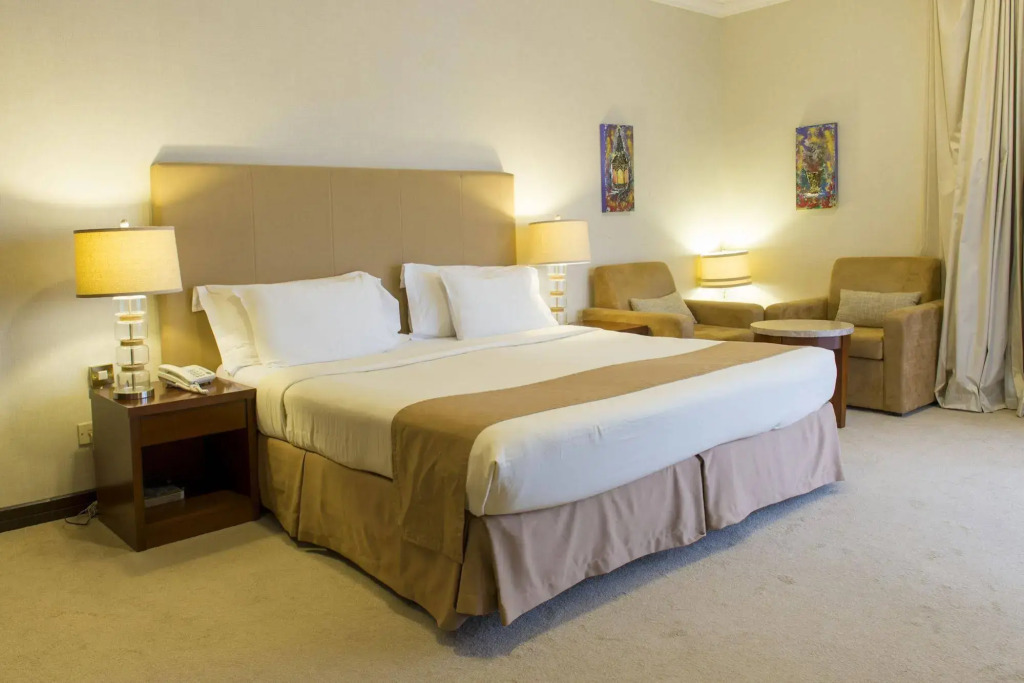 Al Qurum Resort