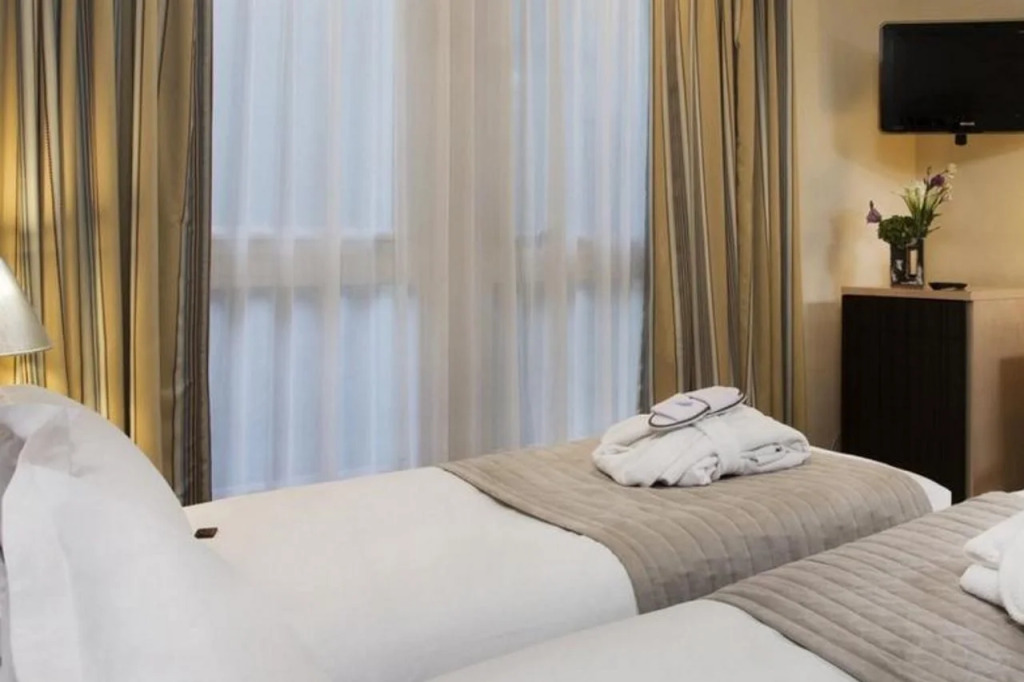 Hotel Le Pera