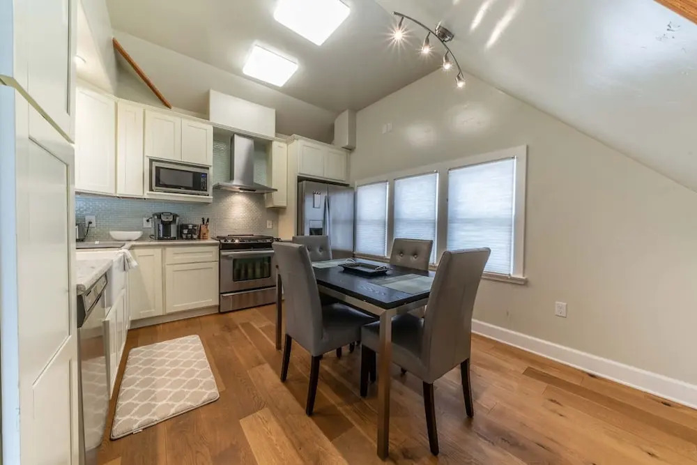 1890 s Modern Victorian in the Heart of Sacramento