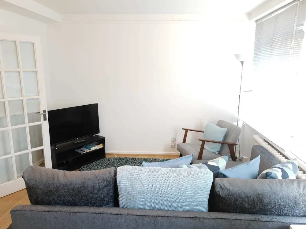 Bright and Spacious 3 bed Flat Westminster